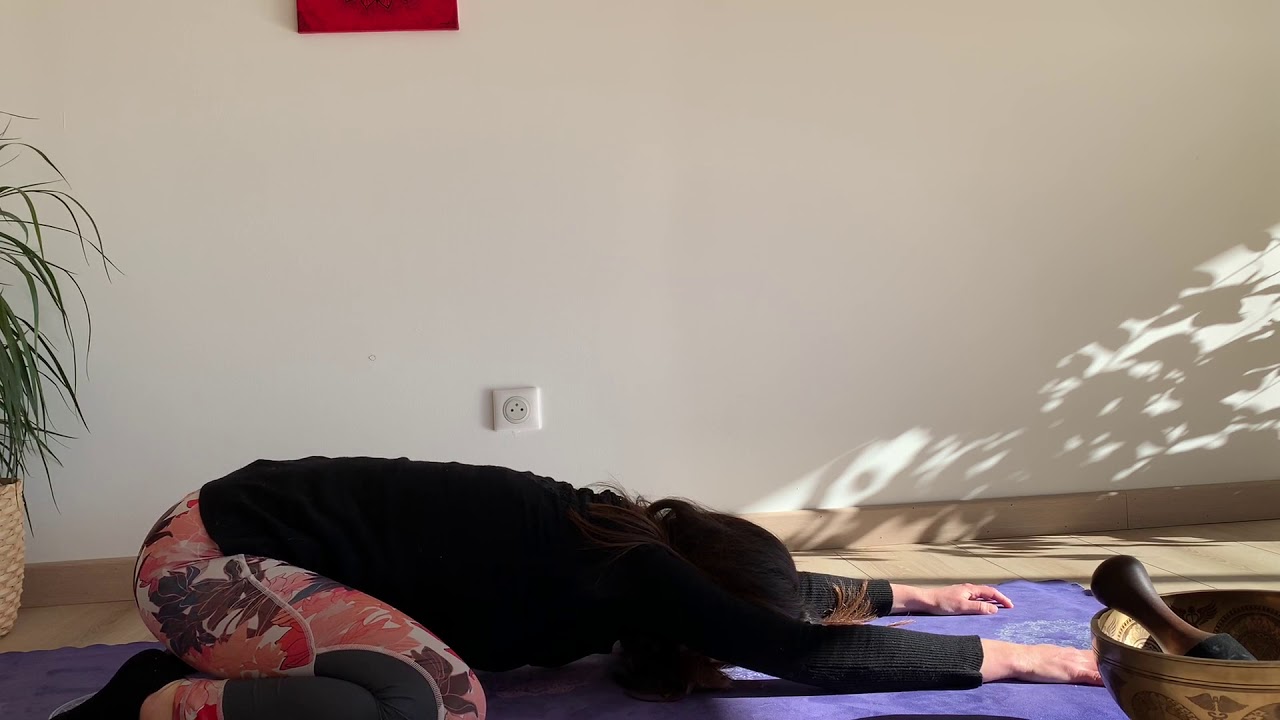 Posture de l'enfant: 1 minute de yoga par jour