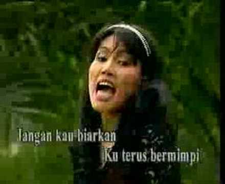 RITA SUGIARTO - CINTA SETENGAH MATI