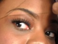 How To Thread Your Eyebrows