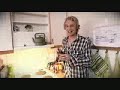 Bj�rn Gustafsson i sverige pussas och kramas