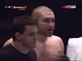 Un boxeur en embrasse un autre sur un ring et il finit K.O ...Plus de vidéos insolites sur : http://humour-ultimate.servhome.org