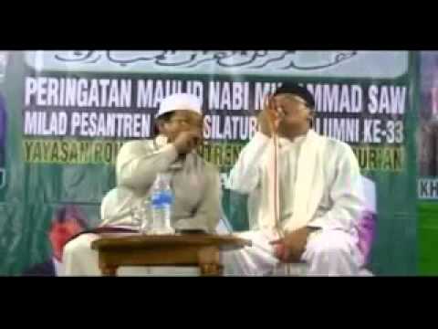 muammar - Duet maut Qori Internasional H. Muammar ZA dan H. Mu'min Ainul Mubarok melantunkan Shalawat Al Kirom. Untuk men-download bacaannya, silakan di http://pecinta...