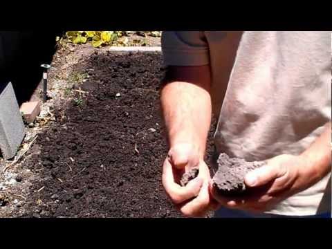 how to treat clay soil