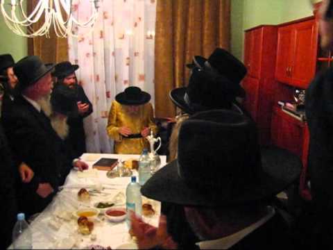 Tosher Rebbe at Rosh Chodesh Tish