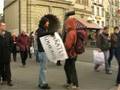 Free Hugs Campaign, Bern, Switzerland (Music by YRU)