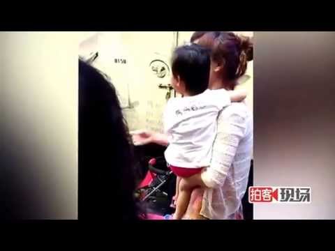 how to collect urine from baby girl