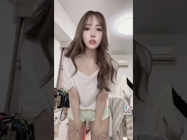 乳首見えてるよ？三上悠亜