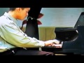 Xian Lim plays piano 