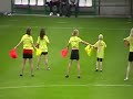 Voila les Pom-Pom Girls de l'A.F.C.TUBIZE qui arrivent lors du premier match en D1 !!!