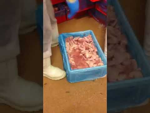 Skandal! Ukrainiec depcze po polskich kurczakach!