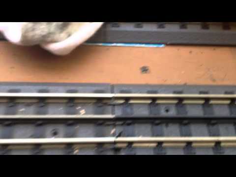 how to clean o gauge track