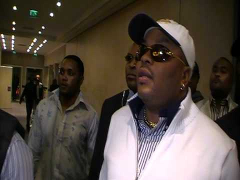 César NGADI : JB MPIANA en conférence (son arrivée) César NGADI : JB MPIANA en conférence (son arrivée)