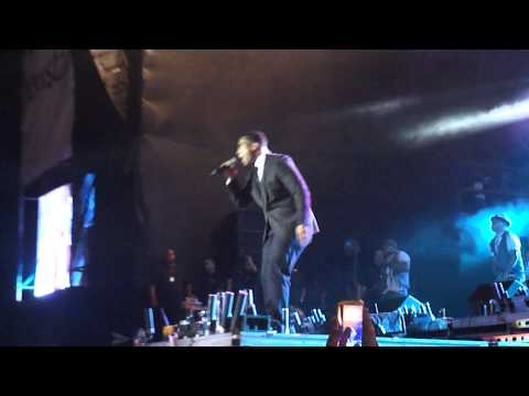 Don Omar  -  Pobre Diabla @ Caracas (2013)