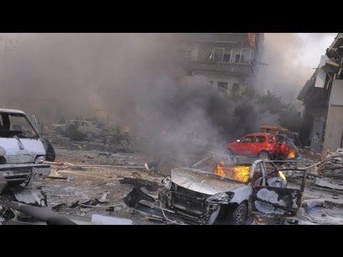 Autobombe - http://de.euronews.com/ In Syrien sind vor Einrichtungen des Sicherheitsapparates und der Regierungspartei in Damaskus kurz nacheinander drei Autobomben deto...