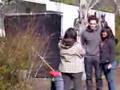 videos de Twilight Star Robert Pattinson taking Photos with fans