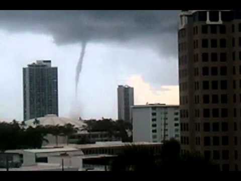 Waterspout / Tornado in Waikiki and Honolulu Hawaii by Paul Klink © 2011 PaulKlink.com