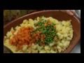 Ensaladilla Rusa con Mahonesa de... :: Al hervir las patatas ya bien lavadas con su propia piel junto con las...