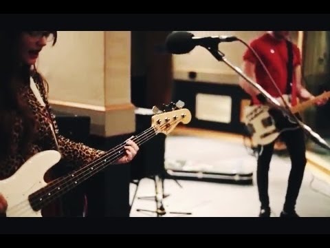 Muncie Girls - Revolution Summer (Live @ BBC Maida Vale) 2012