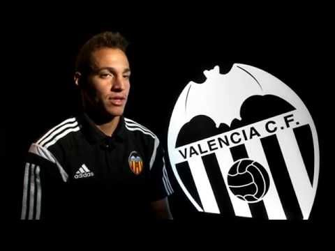 Valencia CF: Rodrigo Moreno: 'Negredo es un jugador fantástico'