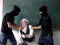 secuestro de un garrulo en hormigos