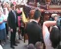 procesi�n de san antonio en el barrio sevillano de torreblanca, junio de 2008. la agrupaci�n musical ntra. sra. de los reyes interpreta: alma de dios