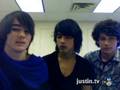 JONAS-BROTHER-ARE-SO