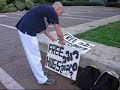 Free Hugs Campaign in Tel Aviv