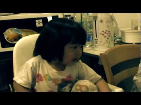 มะยมเชื่อม - Funny home video from my family. โฮมวิดีโอ ชีวิตเด็กๆ ดูแล้วสบายใจ นำแสดงโดย น้องมะยม ตอน ร้องไห้ ร้องเพลง.
