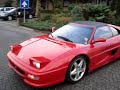 Opa rijdt Ferrari F355 GTS