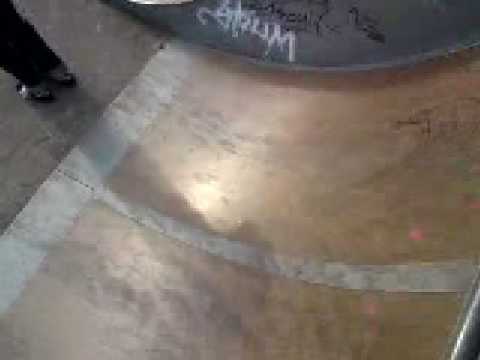 BMX BIKES TRICKS STUNTS CRASHES