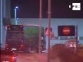 Autobuses con familiares de las v�ctimas llegan a Ifema