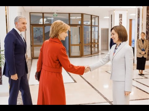 Președinta Maia Sandu a avut o întrevedere cu Majestatea Sa Margareta, Custodele Coroanei Române, și Alteța Sa Regală Principele Radu