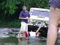 LA CABRA ALBINA EN PASADIA 4X4 EN EL RIO 149.AVI