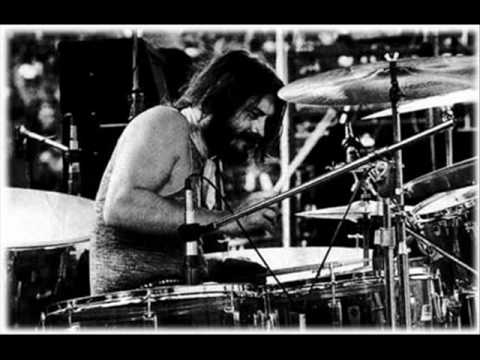 John Bonham....simply AWSOME.!!!!!.!!.wmv