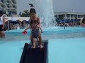 子供たちとロングビーチへ行ってきました。 楽しく遊んできました。 息子は妹を遊ばせてくれました。