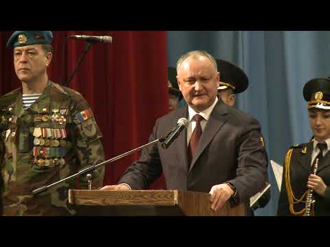 Игорь Додон поздравил ветеранов Вооруженных сил и органов правопорядка