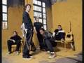 clip video Kinito Dans Un Champ