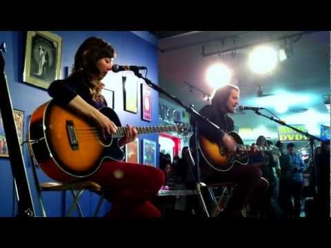 EarvinGotti - Silversun Pickups performs an acoustic version of