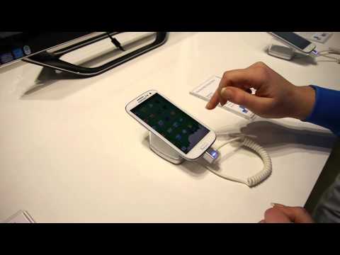 knox - For more details, check out our web site: http://www.phonearena.com/ PhoneArena is at MWC 2013, and Samsung has just announce a new set of security features ...