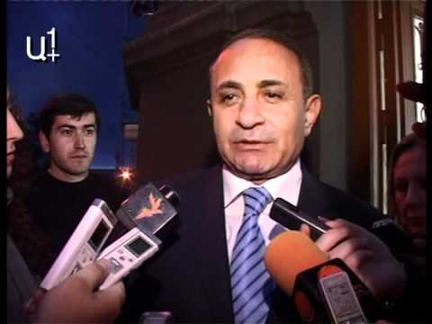 Հովիկ Աբրահամյան, Գալուստ Սահակյան