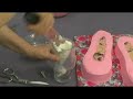 Making a Ballet Slippers Cake : Frosting Ballet Cakes with Pastry Bag