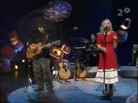 Lisa Ekdahl - Med kroppen mot jorden