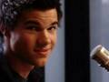 Taylor Lautner thinks Selena Gomez is cute