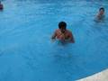 Al agua hacha!!! por no awantar la peda a la alberca!!