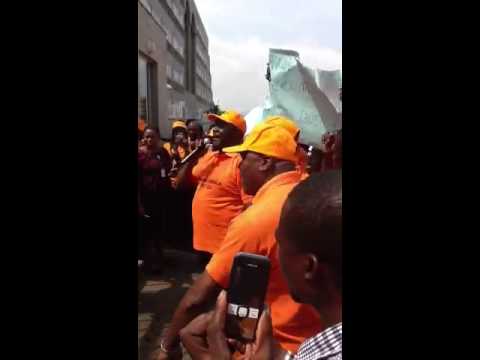 Video:Group Storms Ministry Of Finance HQ To Demand Removal Of Ngozi Okonjo Iweala
