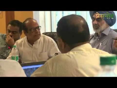 सिन्धु ने ली अधिकारियों की क्लास