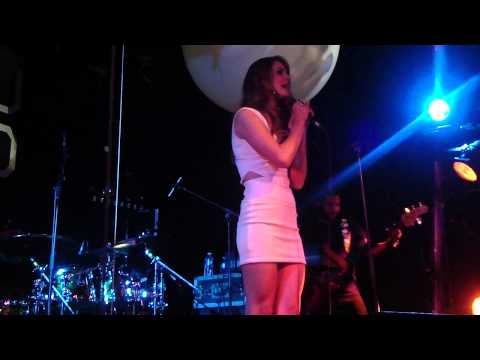 Lana del Rey-Off To The Races-live@Nouveau Casino Paris 07-11-2011