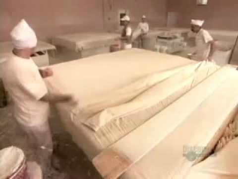 Phyllo Dough - How it's made كيغ تصنع عجينة الحلويات -الرقائق
