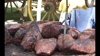 Cooking the Chuckwagon Way Cooking the Chuckwagon Way