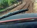 Damian manejando su carro